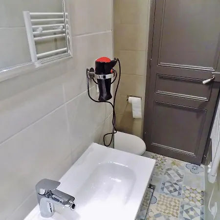 Riviera Bedrooms Garibaldi Republique * 니스